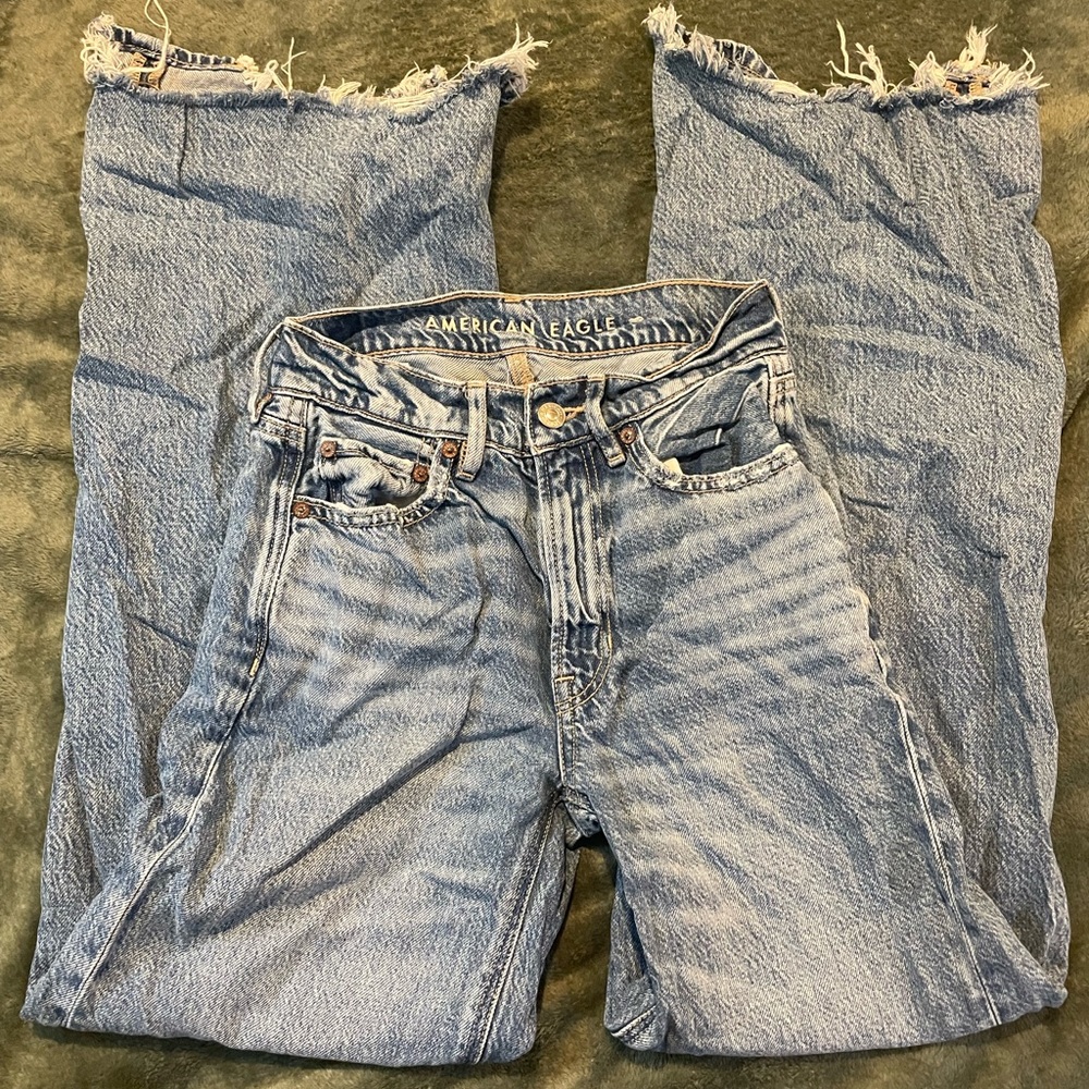 American eagle jeans 
(size : 00)
*worn twice*
listing price : 60$